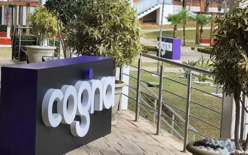 A Cogna, um dos principais conglomerados de educação do Brasil, está com diversas vagas de emprego abertas em vários estados. A empresa oferece uma série de benefícios e incentiva a diversidade e inclusão no ambiente de trabalho. Os interessados devem se candidatar através da plataforma Gupy.