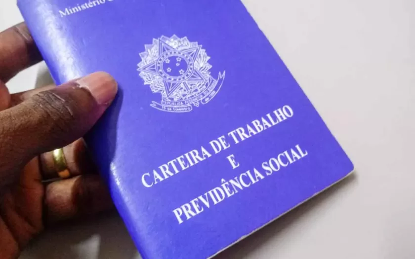 O Sine de Patos de Minas oferece 405 vagas, incluindo posições para PcD. A região totaliza 6.680 vagas em cidades como Uberlândia e Araxá, com mais de 16 mil oportunidades no estado.
