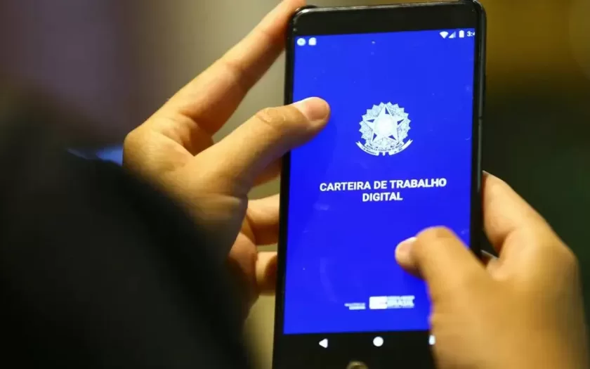 O Sine de Araxá oferece 428 vagas de emprego, incluindo 15 para PcDs, enquanto a região do Triângulo Mineiro/Alto Paranaíba totaliza 3.392 vagas, com 12.420 oportunidades em todo o estado de Minas Gerais.