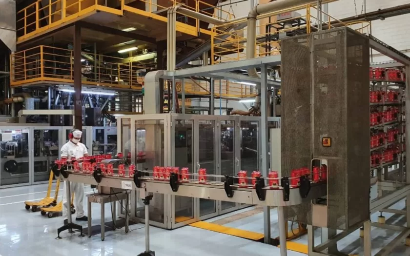 A 3Corações, famosa por sua fabricação de cafés, abriu vagas em vários estados brasileiros. Entre as oportunidades estão posições em Minas Gerais, com cargos variados e benefícios atrativos. Candidaturas devem ser feitas através da plataforma Gupy.