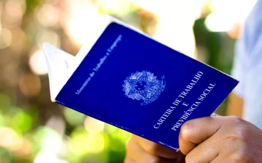 A Localiza está com diversas vagas de emprego abertas em vários estados do Brasil, incluindo cargos administrativos e técnicos em Minas Gerais. A empresa oferece benefícios atrativos e busca candidatos através da plataforma Gupy.