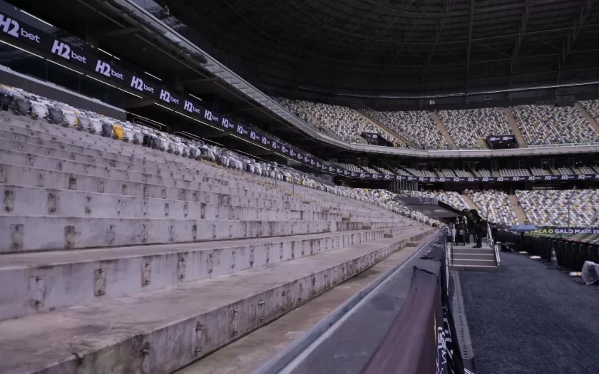 arena-mrv-evento-religioso-remocao-cadeiras