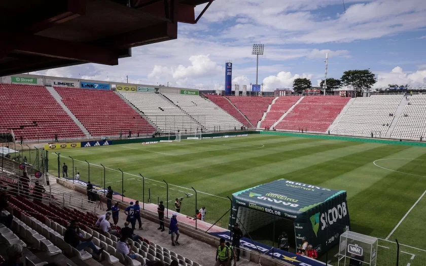 cruzeiro-avalia-arena-do-jacare