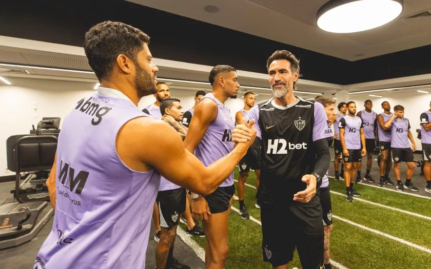 atletico-mg-apresenta-novo-tecnico-eduardo-dominguez