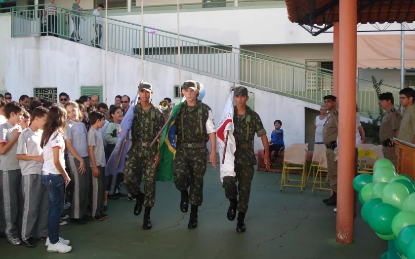 escolas-civico-militares-bh