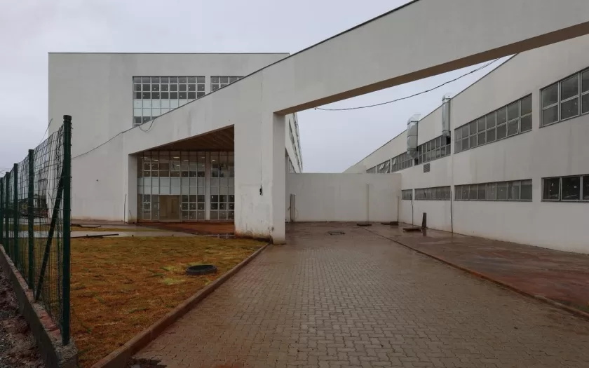 hospitais-regionais-minas-obra-atrasada