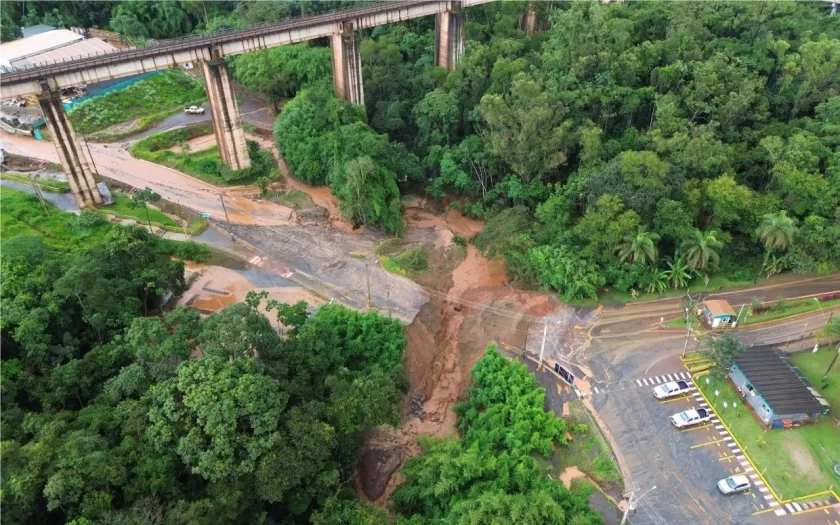 vazamento-de-lama-minas-vale-mg
