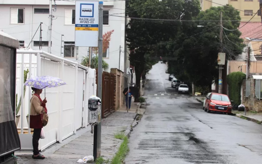 falta-abrigos-transporte-publico-bh