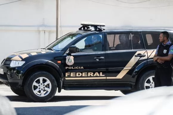 policia-federal-extradita-brasileiro-procurado-por-homicidio